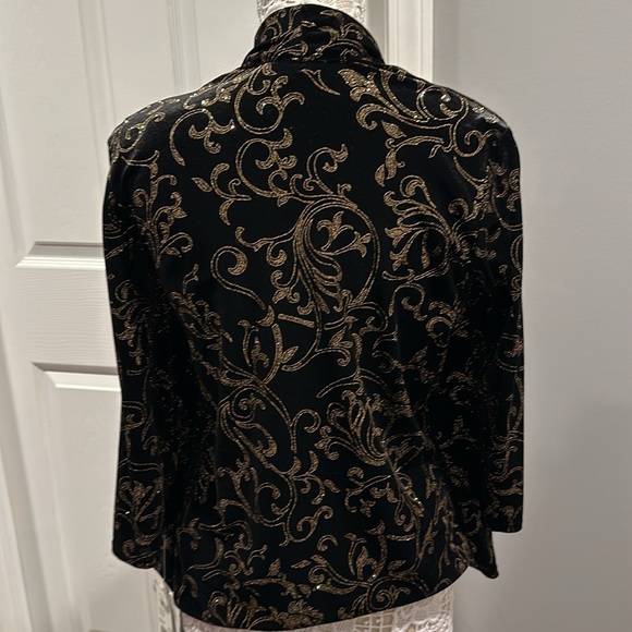 Brand new Elements Velvet Jacket Gold Glitter
Accent Two-fer - Picture 7 of 14